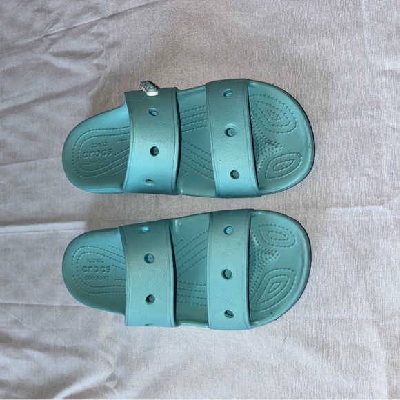 Blue crocs Slides size M6 W8 - Picture 2 of 5